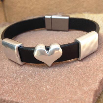 Black Flat Leather Bracelet Puffy Heart Bead And..